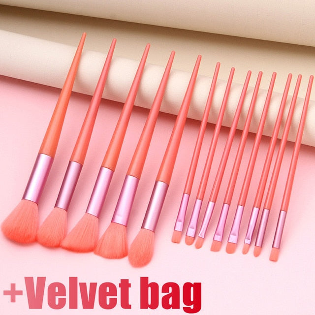 Palette Perfection : 13 Pcs Makeup Brush Set