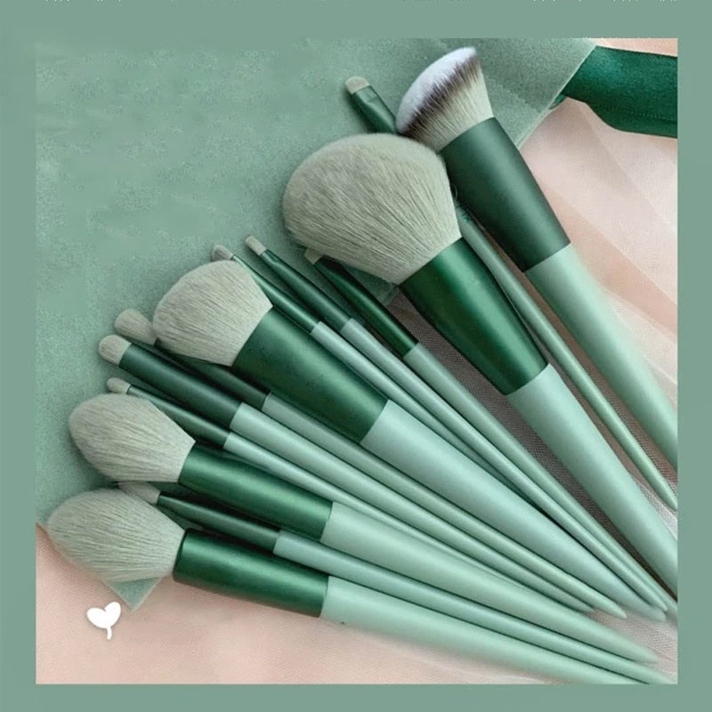 Palette Perfection : 13 Pcs Makeup Brush Set